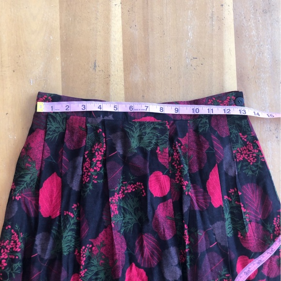 Vintage Orvis Pleated Skirt Colorful Botanical Winter Floral Midi Length Pockets - Picture 9 of 15